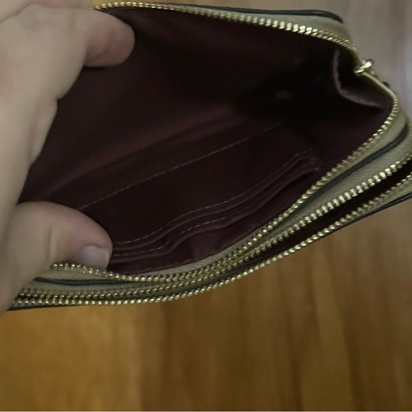 Tan coach wristlet - Picture 4 of 6